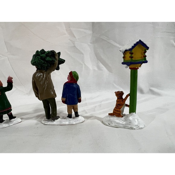 Lemax Christmas Village Accessories Lot of 4 Figurines Birdhouse Christmas Tree - Picture 5 of 8